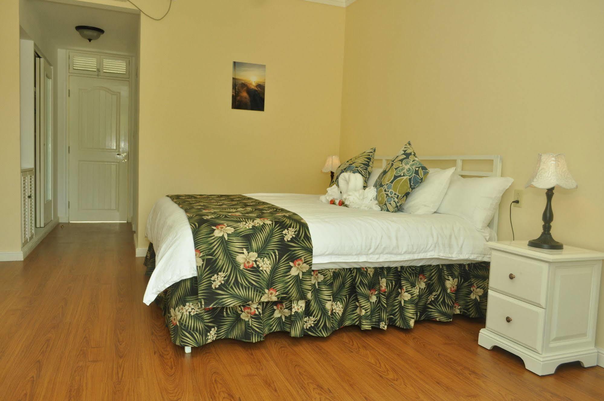 Three Finger Jack Hotel Eleven Mile Bagian luar foto
